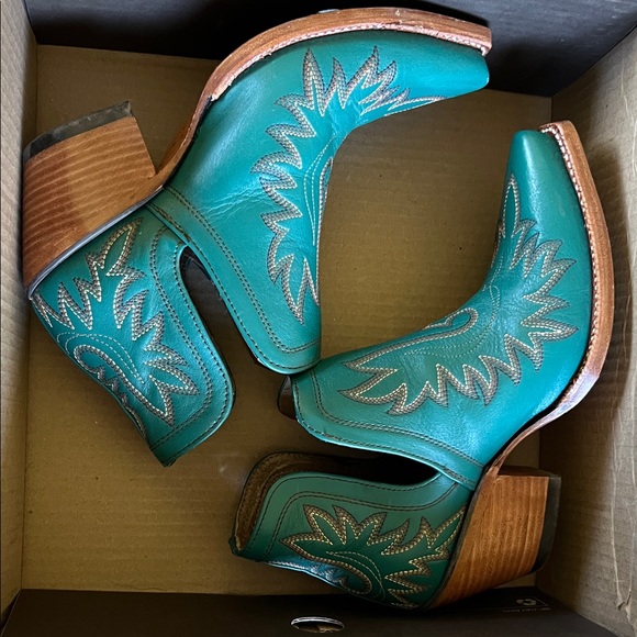 Ariat Turquoise Western Ankle Boots